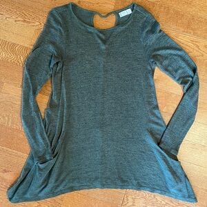 Maurices Green Tunic, Pockets, M, Peekaboo Keyhole Back, Long Sleeves